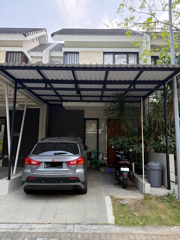 DiJuaL Rumah NorthWest Lake Citraland, Surabaya Barat