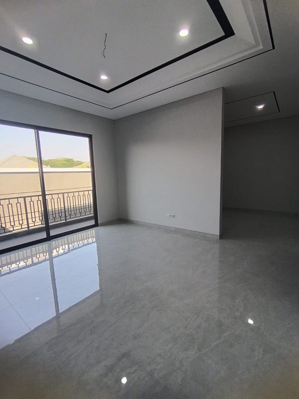 Dijual Rumah Siap Huni Baru Gress di Woodland Citraland Surabaya