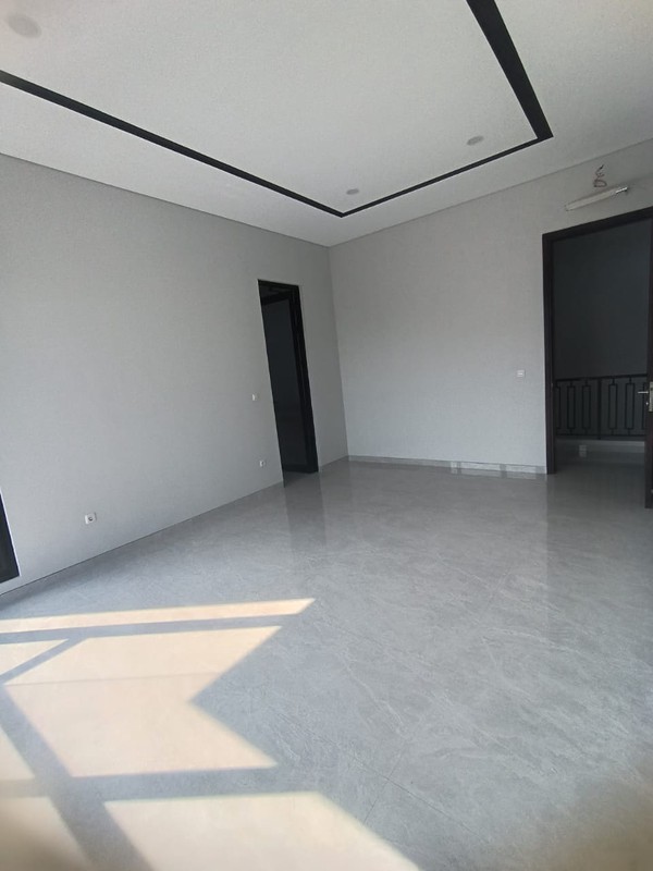 Dijual Rumah Siap Huni Baru Gress di Woodland Citraland Surabaya