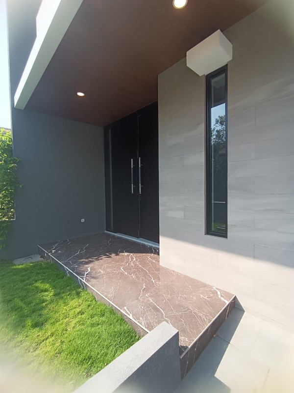 Dijual Rumah Siap Huni Baru Gress di Woodland Citraland Surabaya