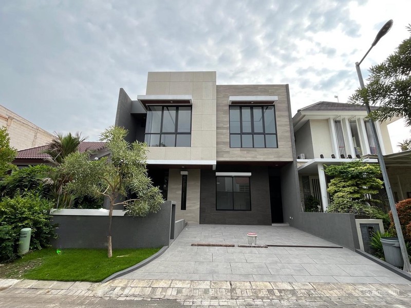 Dijual Rumah Siap Huni Baru Gress di Woodland Citraland Surabaya