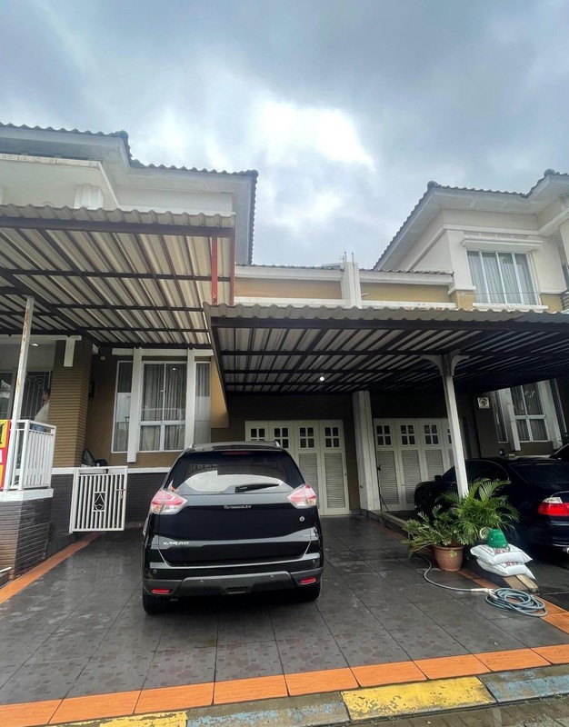 Dijual Rumah Eksklusif 3 Lantai Cluster Botanical Garden, 1 menit ke Mall Grand Galaxy City