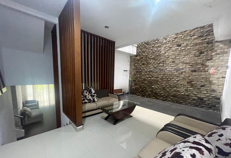 Dijual Rumah Eksklusif 3 Lantai Cluster Botanical Garden, 1 menit ke Mall Grand Galaxy City