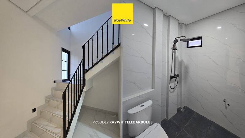 Dijual Brand New House gaya American Classic di Duren Sawit, Jakarta Timur! Akses dekat Toll Becakayu!