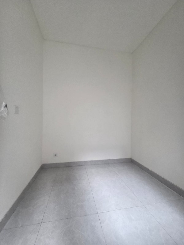 Rumah baru selesai dibangun (brand new) dengan desain modern klasik di Ciputat