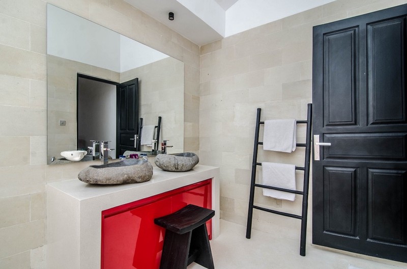 Villa Rental 2 Bedrooms in Mertanadi Kerobokan Bali