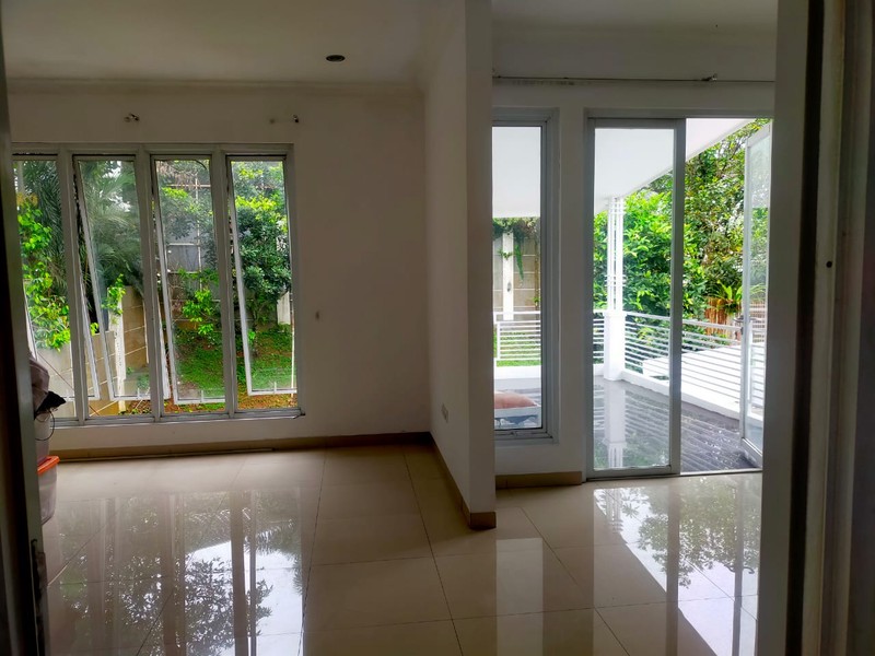 Rumah Minimalis Modern Dengan Pemandangan Gunung di Sentul City