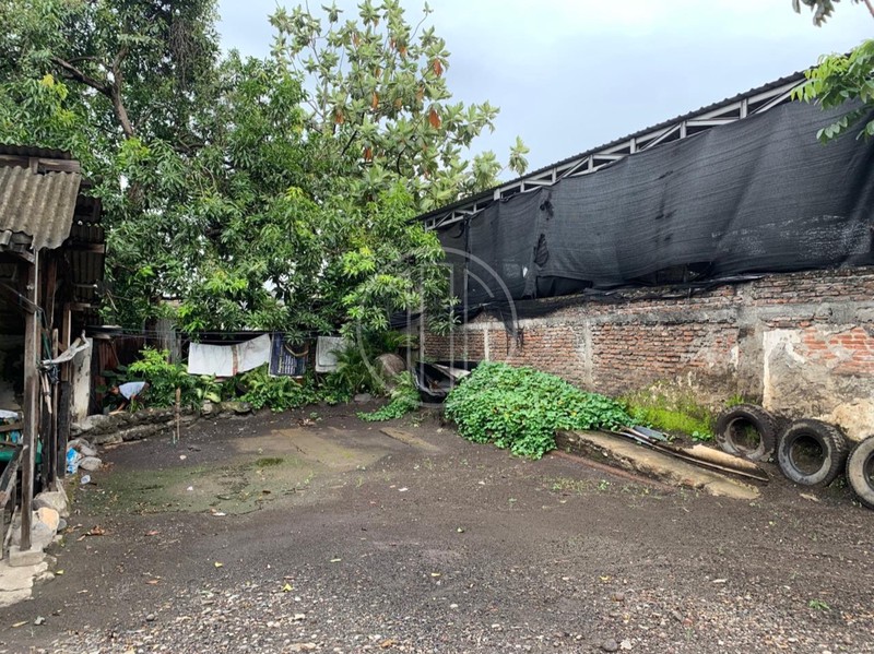 JUAL RUMAH HITUNG TANAH !! RAYA MASTRIP KEDURUS