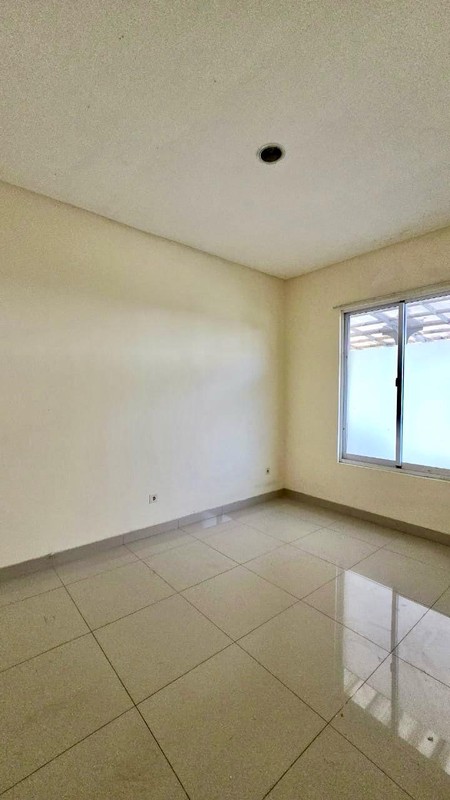 Dijual Rumah 2 Lantai di Green Lake City, Cluster Amerika Latin 