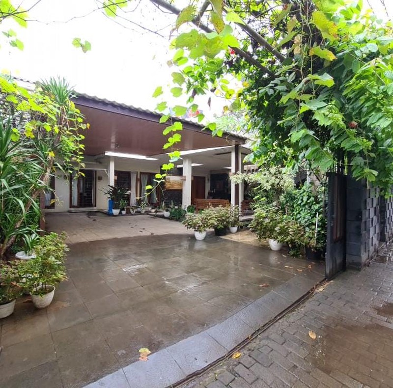 Lebak bulus adyaksa luas tanah 497 rumah cantik dalam komplek dekat tb simatupang