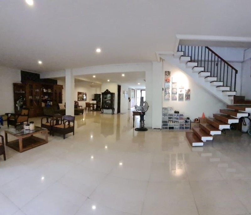 Lebak bulus adyaksa luas tanah 497 rumah cantik dalam komplek dekat tb simatupang