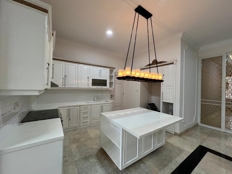 Exclusive renovated luxury house in kemang bright and elegant  