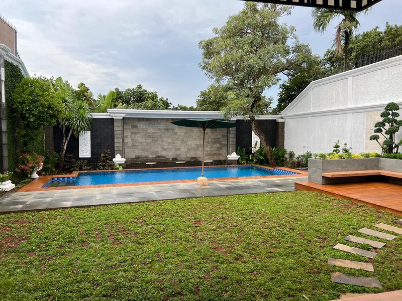 Exclusive renovated luxury house in kemang bright and elegant  