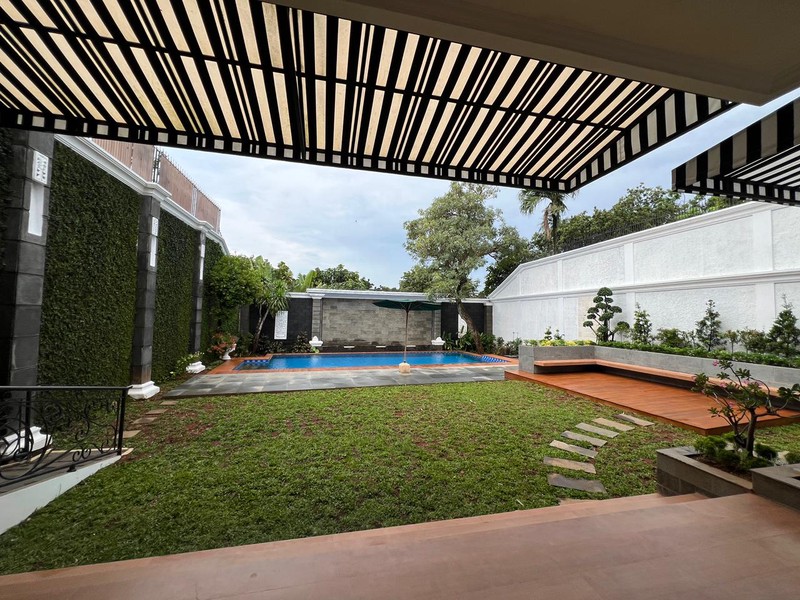 Exclusive renovated luxury house in kemang bright and elegant  