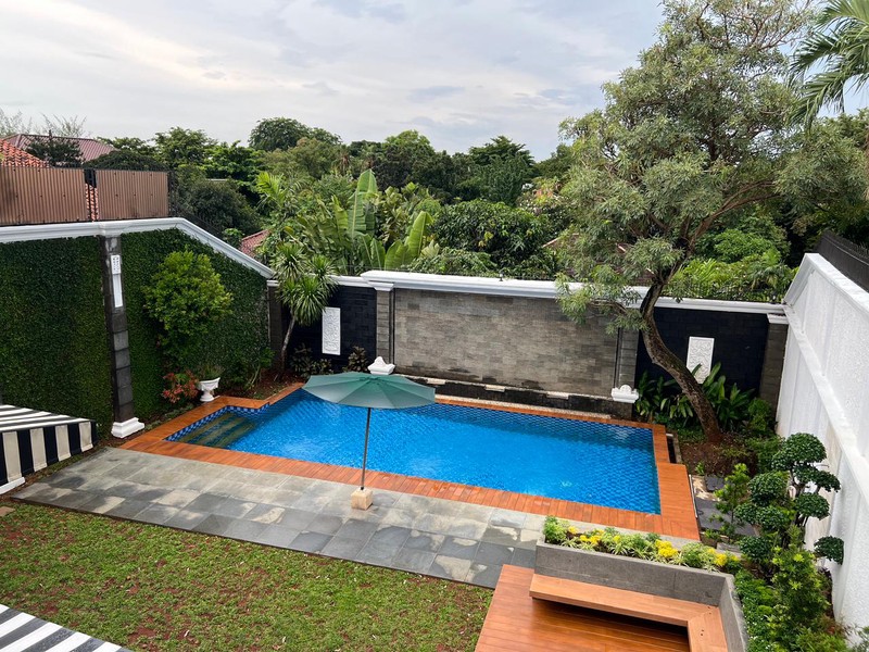 Exclusive renovated luxury house in kemang bright and elegant  