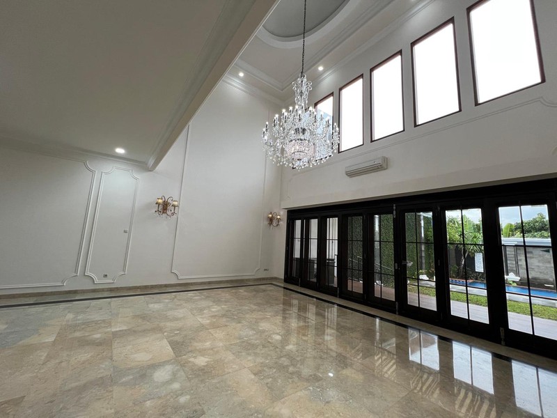 Exclusive renovated luxury house in kemang bright and elegant  