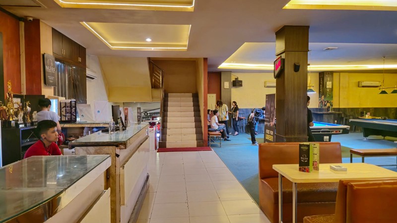 Gedung Ruang Usaha 3 Lantai Strategis di Demangan Baru Area Keramaian & Pusat Bisnis, Caturtunggal, Depok, Sleman