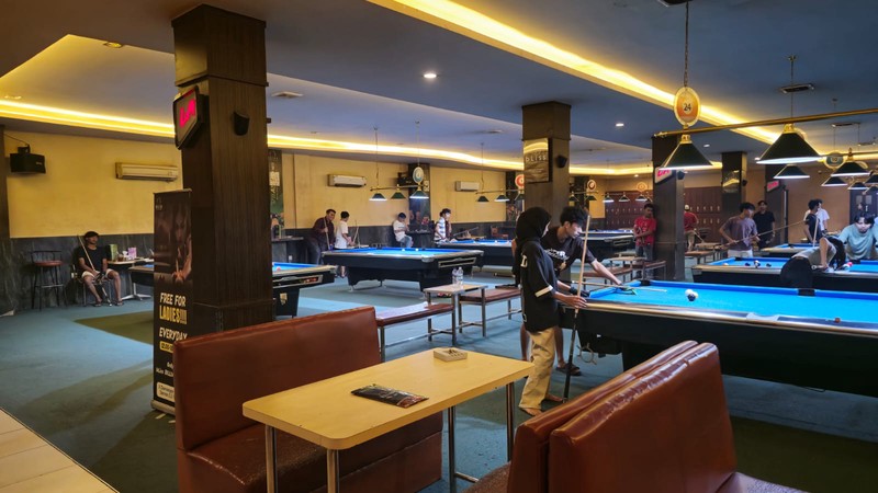 Gedung Ruang Usaha 3 Lantai Strategis di Demangan Baru Area Keramaian & Pusat Bisnis, Caturtunggal, Depok, Sleman