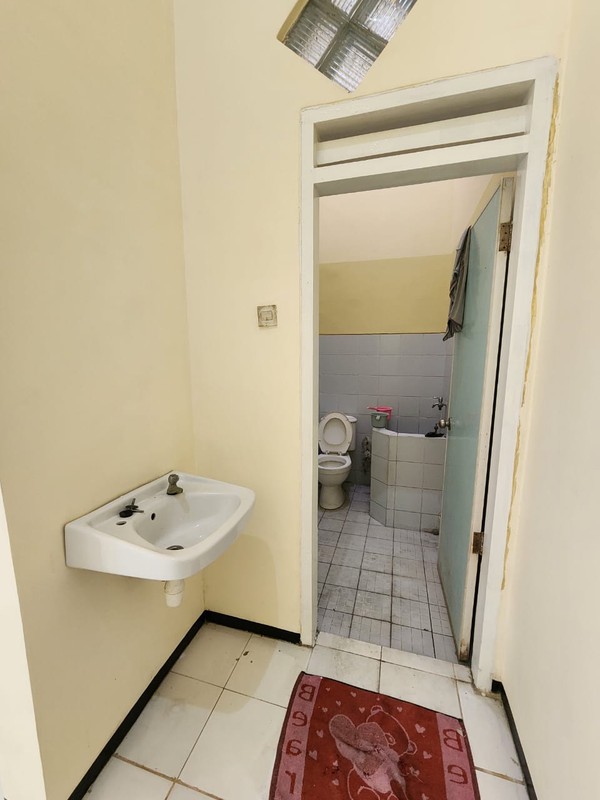 DISEWAKAN RUMAH NIRWANA EXECUTIVE WONOREJO PERMAI