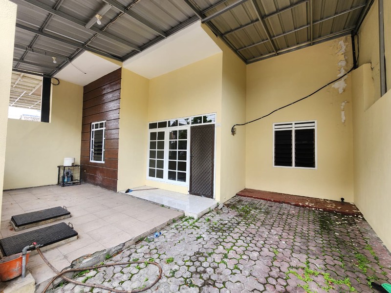 DISEWAKAN RUMAH NIRWANA EXECUTIVE WONOREJO PERMAI