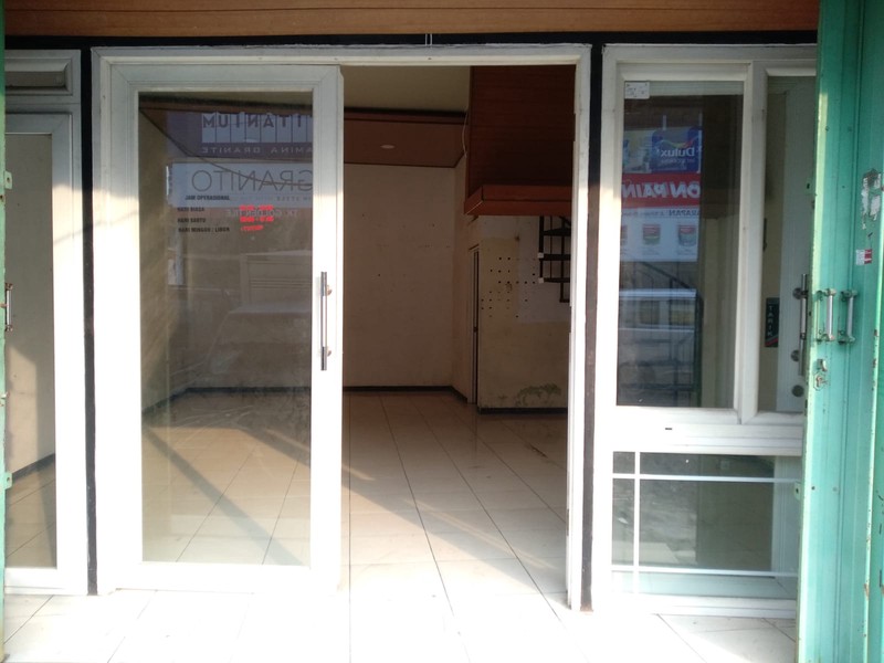 DISEWAKAN RUKO 2,5 LANTAI PUSAT BISNIS  PERDAGANGAN JALAN BALEWERTI SURABAYA