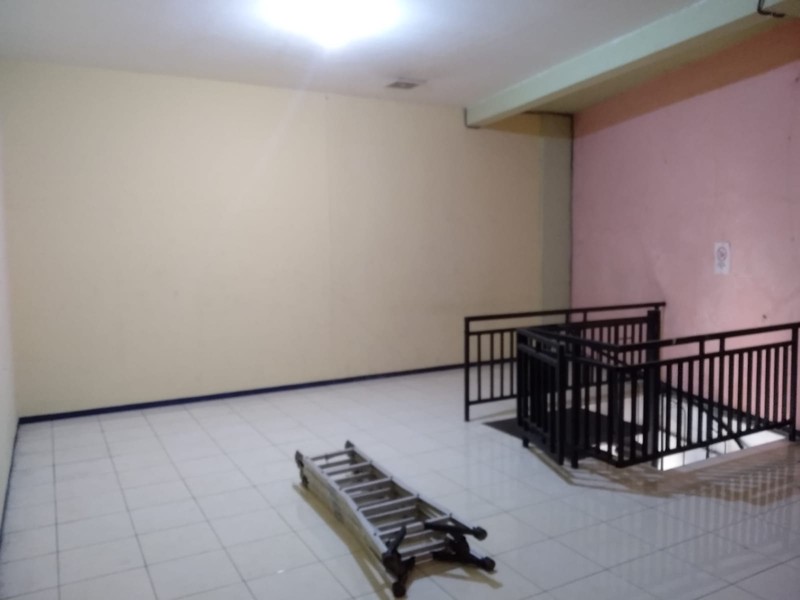 DISEWAKAN RUKO 2,5 LANTAI PUSAT BISNIS  PERDAGANGAN JALAN BALEWERTI SURABAYA