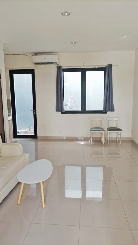 Disewakan Rumah Eksklusif Provence Suite BSD City - Lokasi Premium