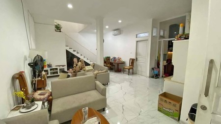 Rumah di Cluster Celesta Graha Raya Bintaro - Hunian Nyaman Lokasi Strategis