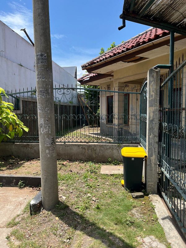 Rumah dengan Tanah di Aria Graha Regency