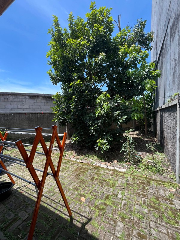 Rumah dengan Tanah di Aria Graha Regency