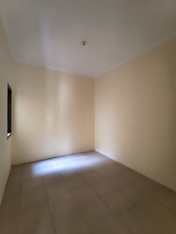 Rumah Siap Huni 1 Lantai Posisi Hook Hadap Selatan di Bulak, Surabaya Utara