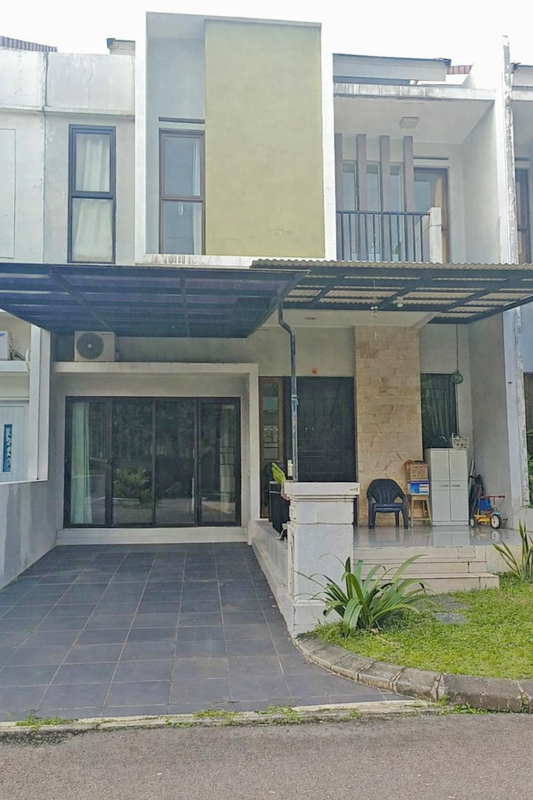 Rumah 2 lantai siap huni di Newton Gading Serpong