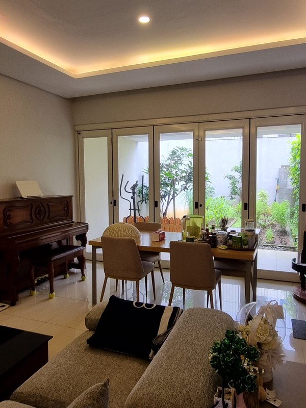 Rumah 2 Lantai Siap Huni dengan Hunian Nyaman dan Asri @Lebak Bulus, Jakarta Selatan