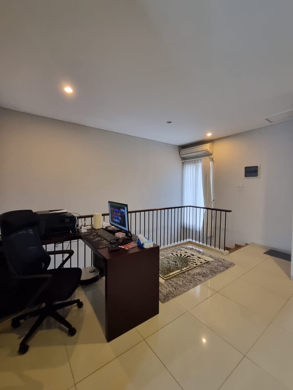 Rumah 2 Lantai Siap Huni dengan Hunian Nyaman dan Asri @Lebak Bulus, Jakarta Selatan