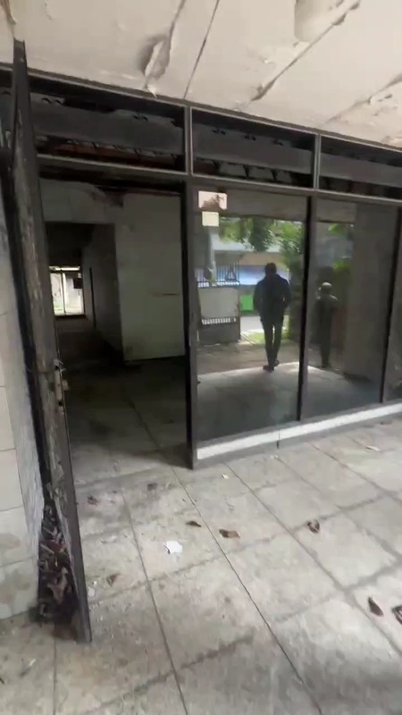 Dijual murah rumah hitung tanah strategis nol jalan under NJOP Surabaya pusat