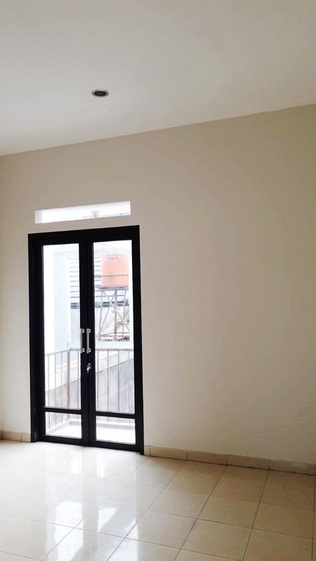 Classic House Newly Renovated Lebak Bulus - 8 Menit MRT, SHM, Akses Tol Depan Kompleks