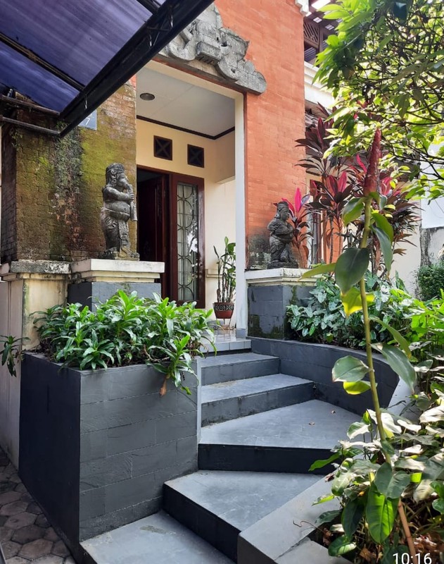 Rumah Siap Huni dengan Hunian Nyaman dan Asri di Ciputat