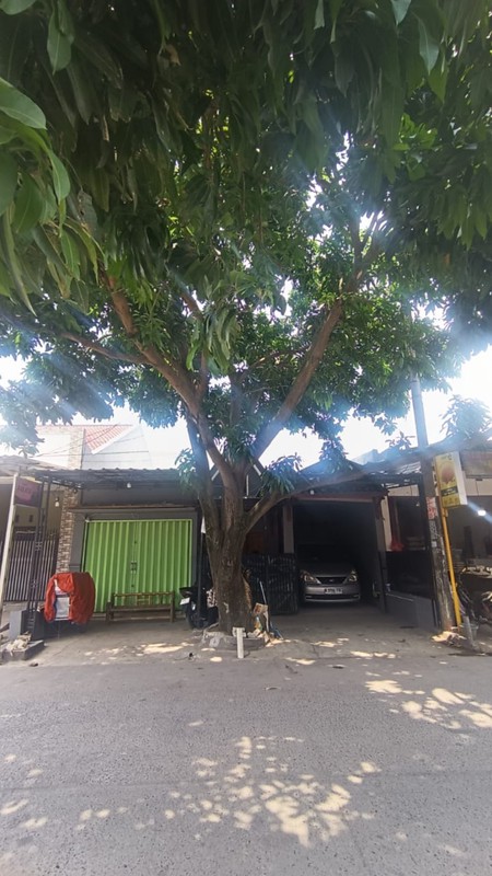 Rumah Strategis di Perumahan Kota Serang Baru - Pinggir jalan area usaha perumahan