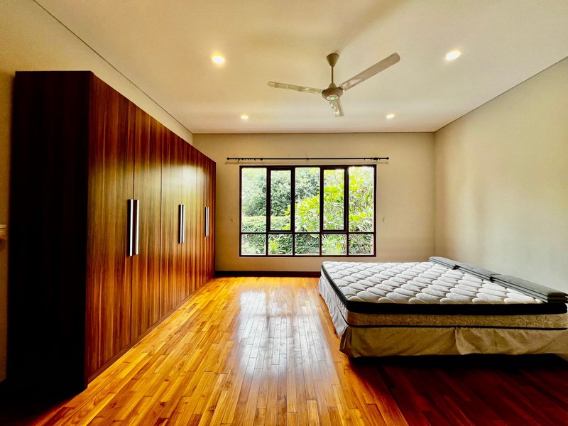 Tropical Modern Townhouse in Kemang with private pool and garden 
