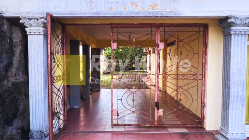 Rumah dan Kost 2 Lantai di Pusat Komersil Jambi