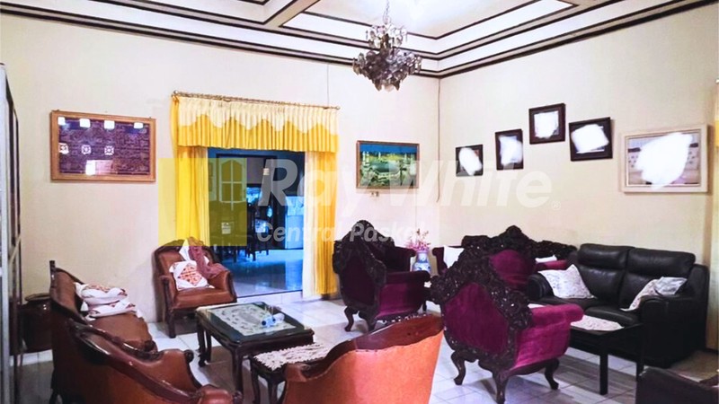 Rumah dan Kost 2 Lantai di Pusat Komersil Jambi