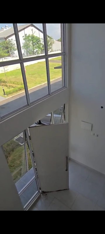 Rumah Bagus Di Cluster Aster, Paramount Petals Curug Tangerang