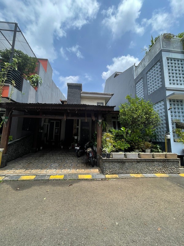 Rumah Bagus Di Cluster Valencia Graha Raya Bintaro Jaya