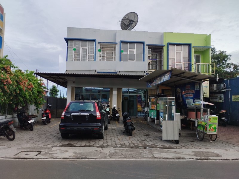 Ruko 2 Gandeng Pinggir Jalan Utama Harga Nego Sampai Deal di Bintaro Jaya.