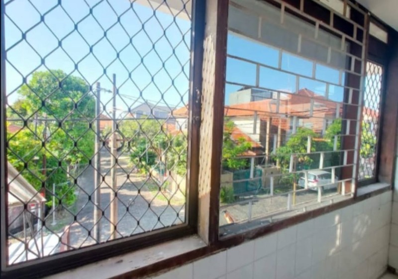 Dijual Rumah 3 Lantai Taman Gading Pantai Surabaya  