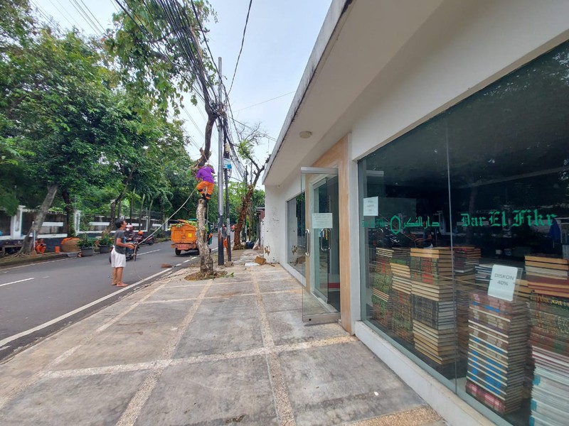 Kalibata Timur gedung kantor gudang zona ungu komersial