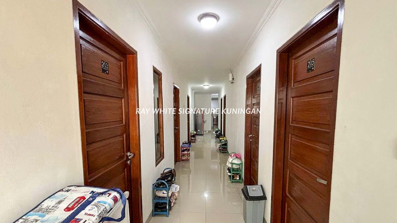 Rumah Kost 3 Lantai Bangunan Baru Lokasi Strategis di Setiabudi