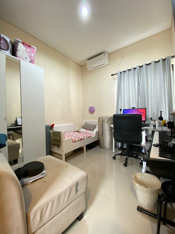 Cinere gandul pln rumah rapih 2 lantai dalam cluster besar