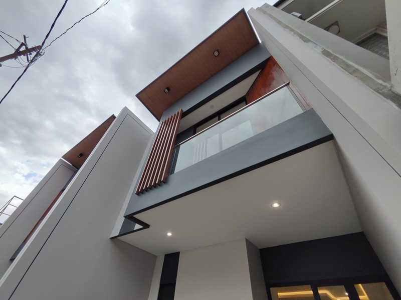 1 Milyar-an Dijual Rumah Baru Mulyosari Utara - Kalisari.- Mulyorejo Surabaya Timur Strqtegis Dekat Kampus Its, Raya Mulyosari, Pakuwon City Mall, Galaxy Mall