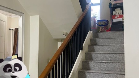 Murah Dijual Rumah Dua Lantai ada Kolam Renang Alam Galaxy Surabaya Barat - Luas 240 m2 